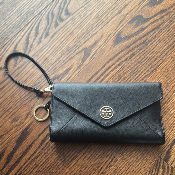Tory Burch black texture leather golf logo snap flap large wristlet wallet. - Picture 2 of 9
